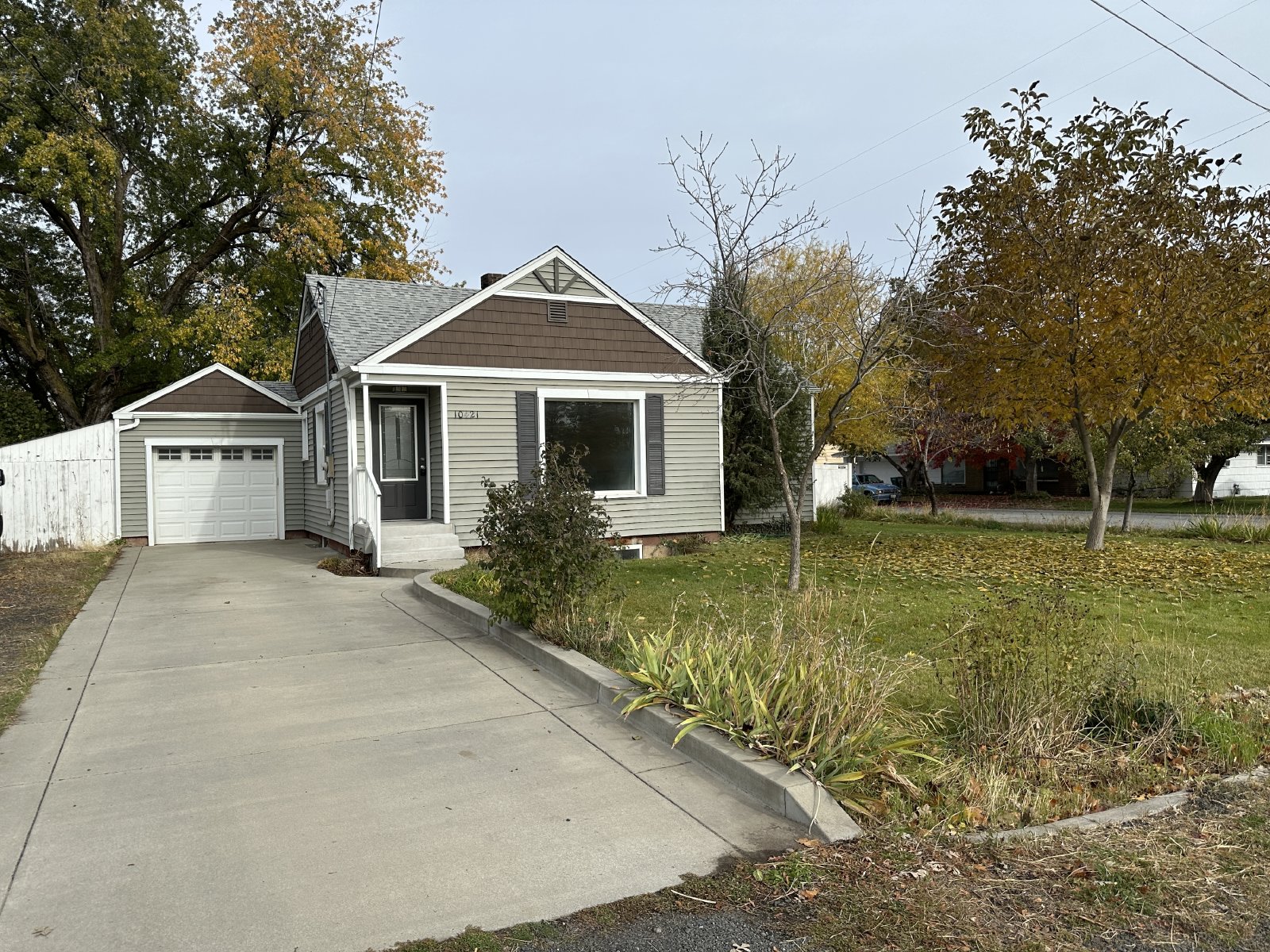 10421 E Springfield Ave property image