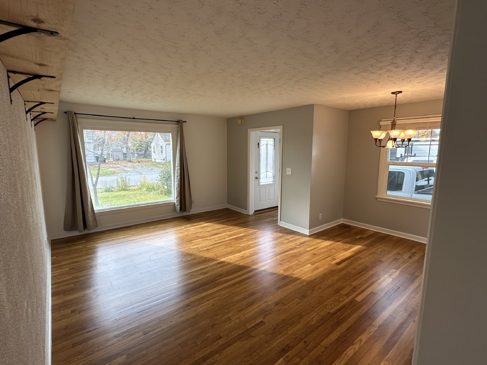 10421 E Springfield Ave property image