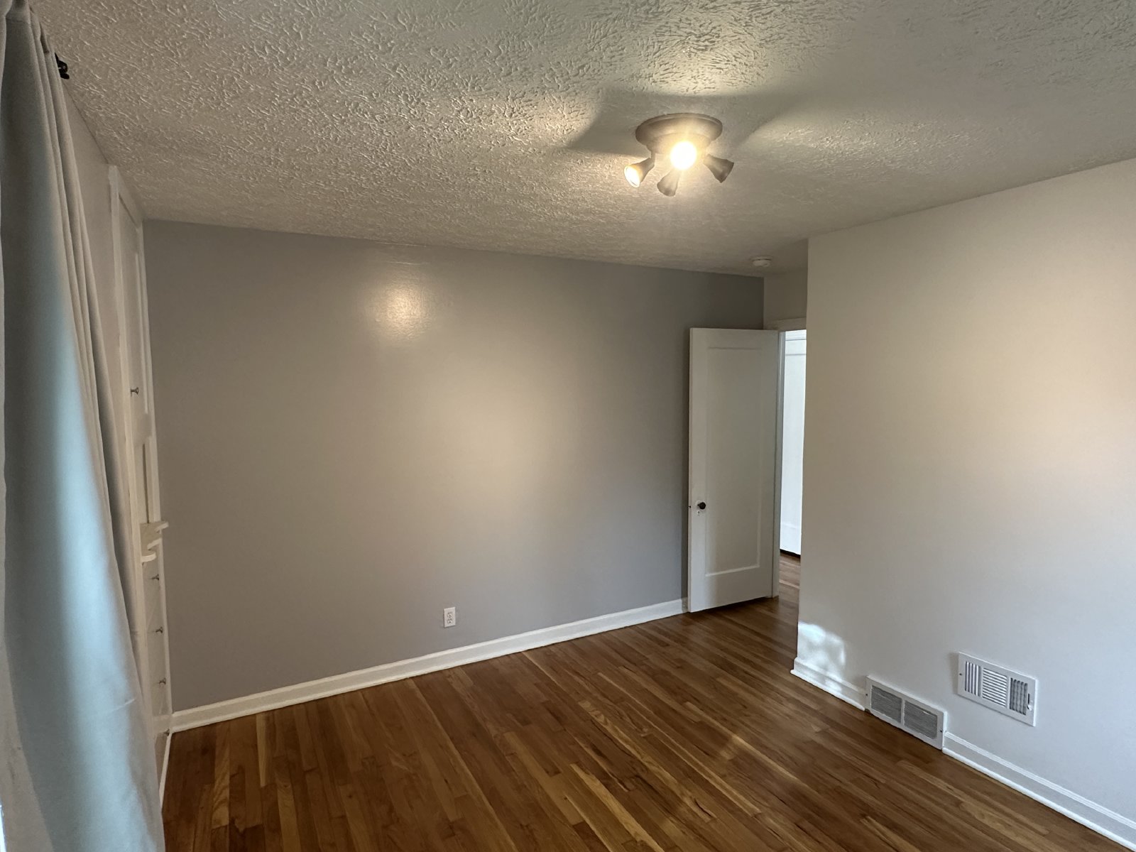 10421 E Springfield Ave property image