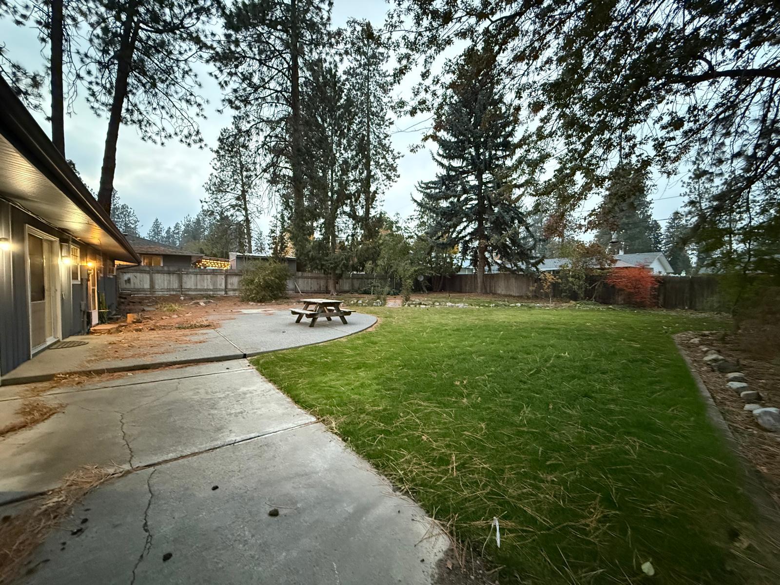 12915 E Blossey Ave property image