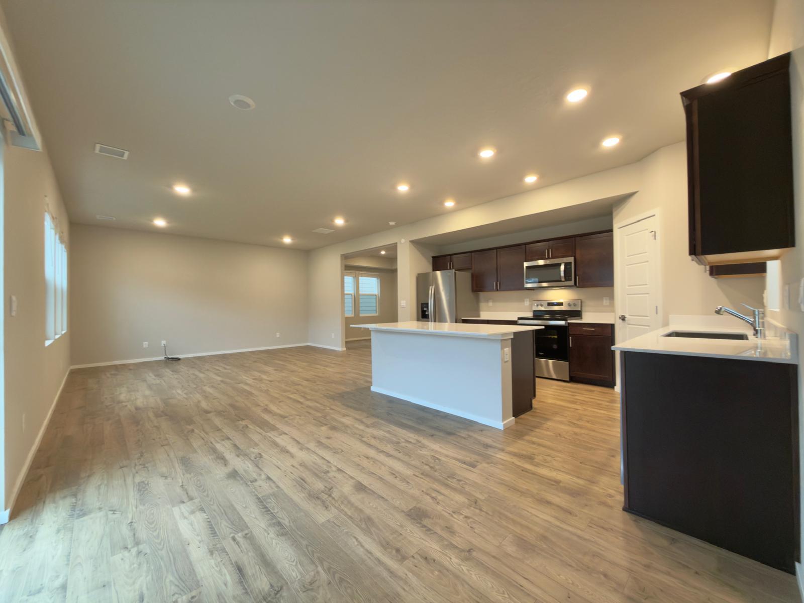 Large Single Family Home 5 bed 2.5 Bath & 2 Stall Garage! property image