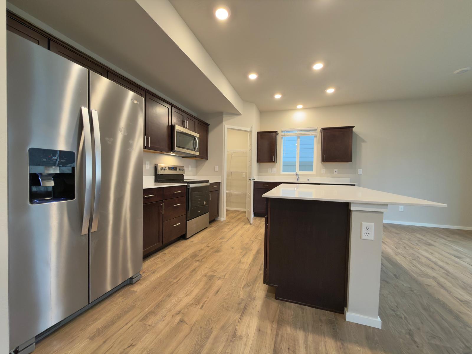 Large Single Family Home 5 bed 2.5 Bath & 2 Stall Garage! property image