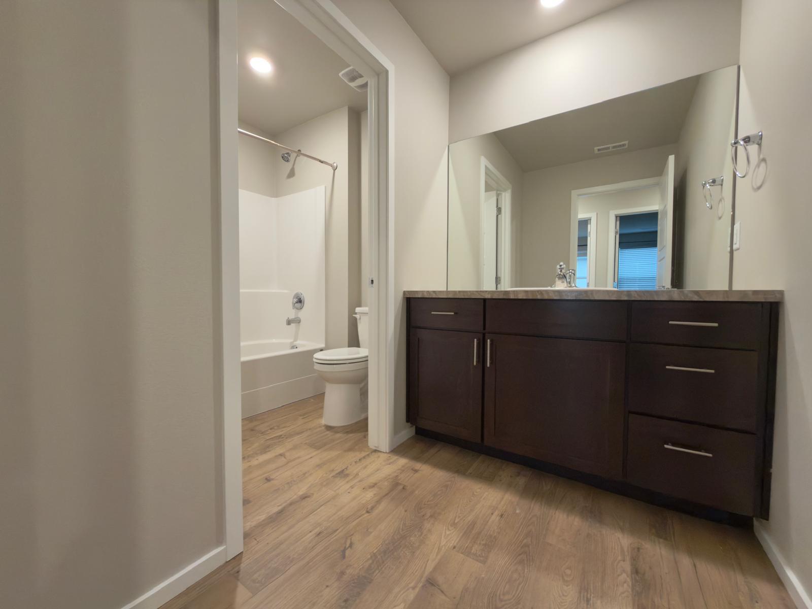 Large Single Family Home 5 bed 2.5 Bath & 2 Stall Garage! property image