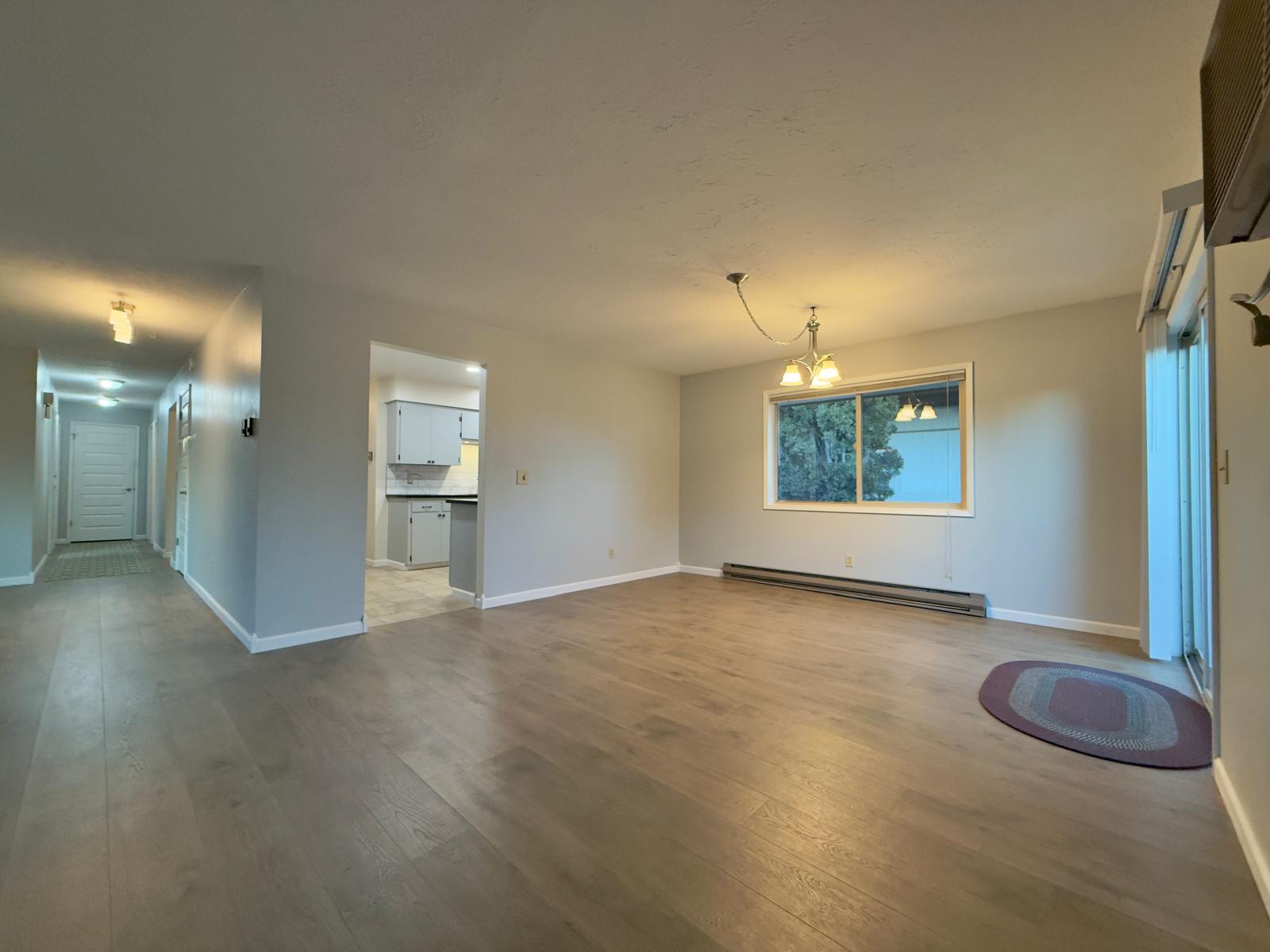 Huge duplex with a Garage For Rent, Spokane South-Hill property image