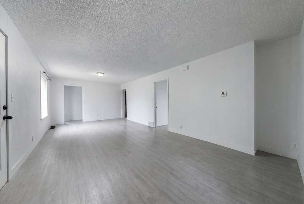 Newly Renovated 3 Bedroom triplex For Rent property image