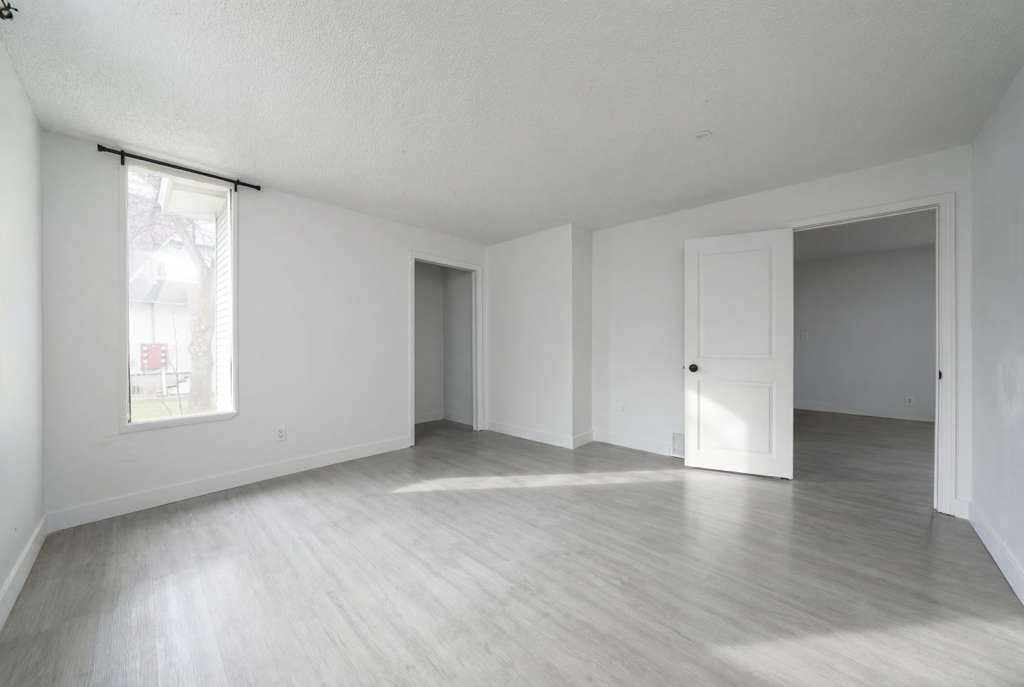 Newly Renovated 3 Bedroom triplex For Rent property image