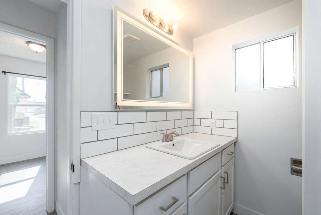 Newly Renovated 3 Bedroom triplex For Rent property image