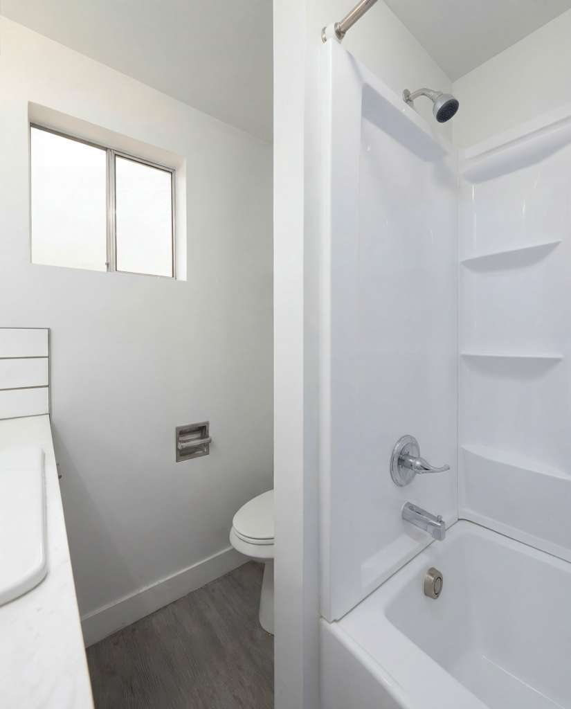 Newly Renovated 3 Bedroom triplex For Rent property image