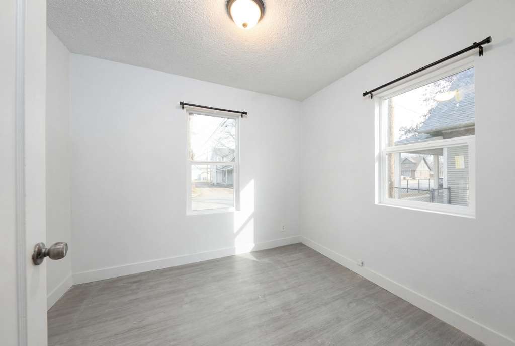 Newly Renovated 3 Bedroom triplex For Rent property image