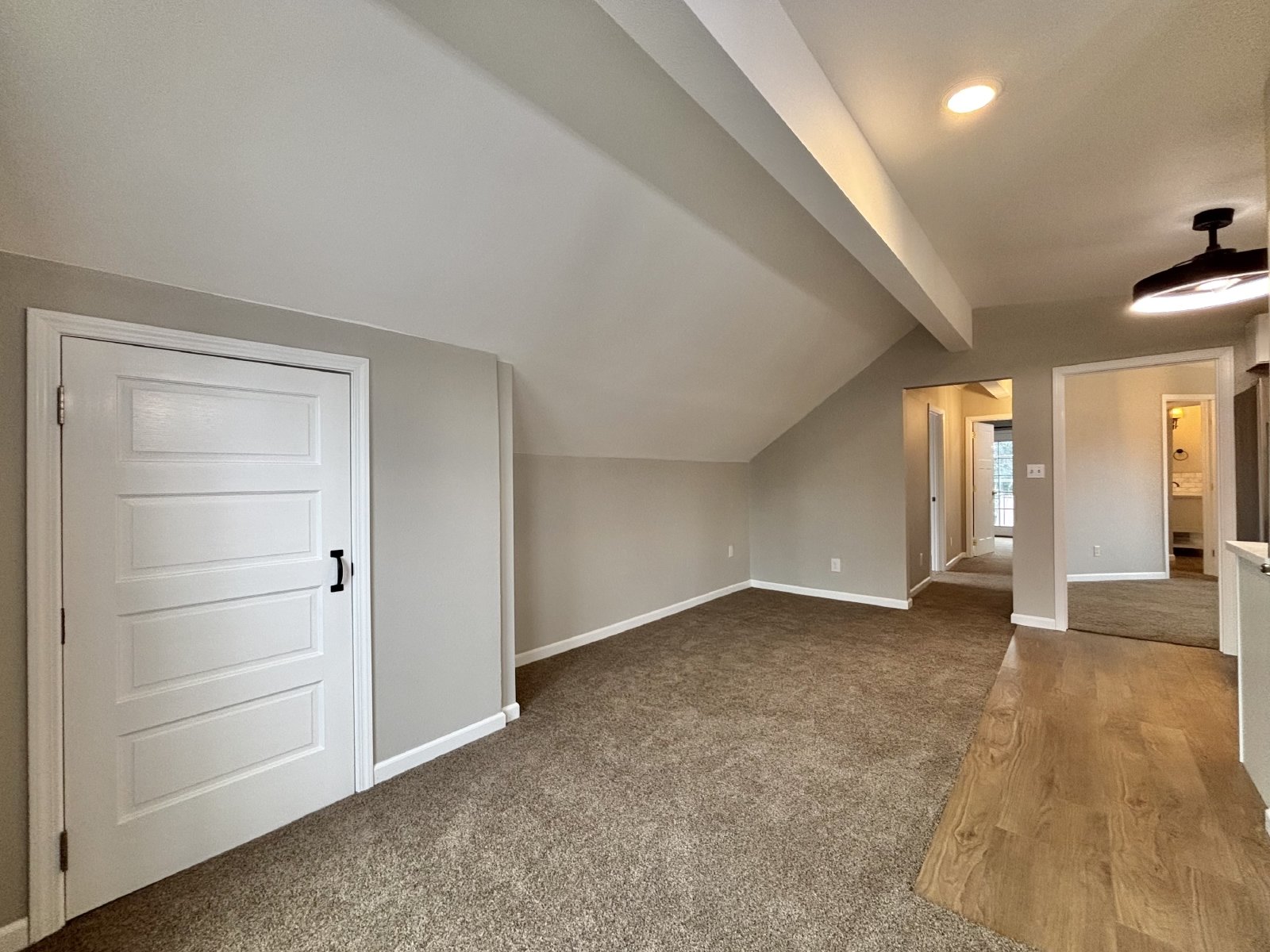 2503 N Madelia St property image