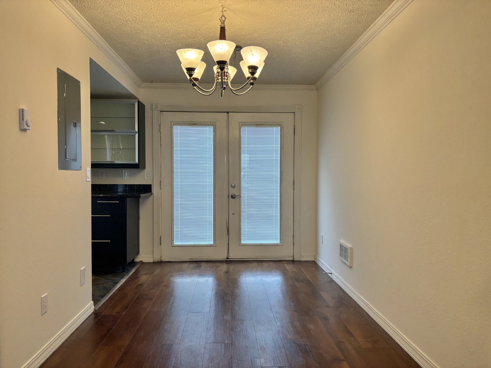 2111 N Houk Rd property image