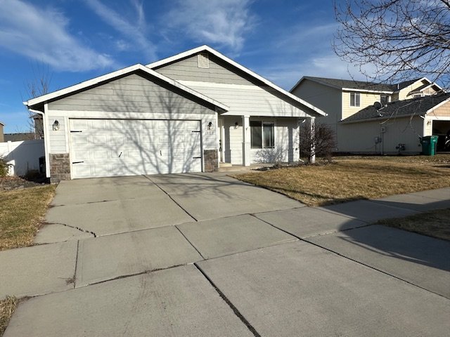 327 S Aspen St property image