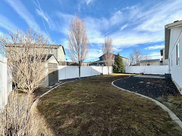 327 S Aspen St property image