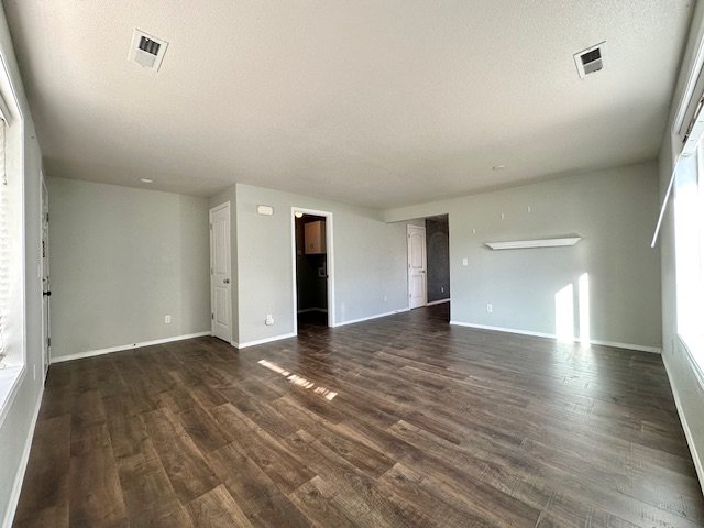 327 S Aspen St property image