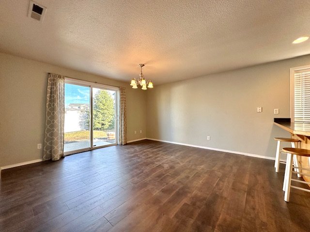 327 S Aspen St property image