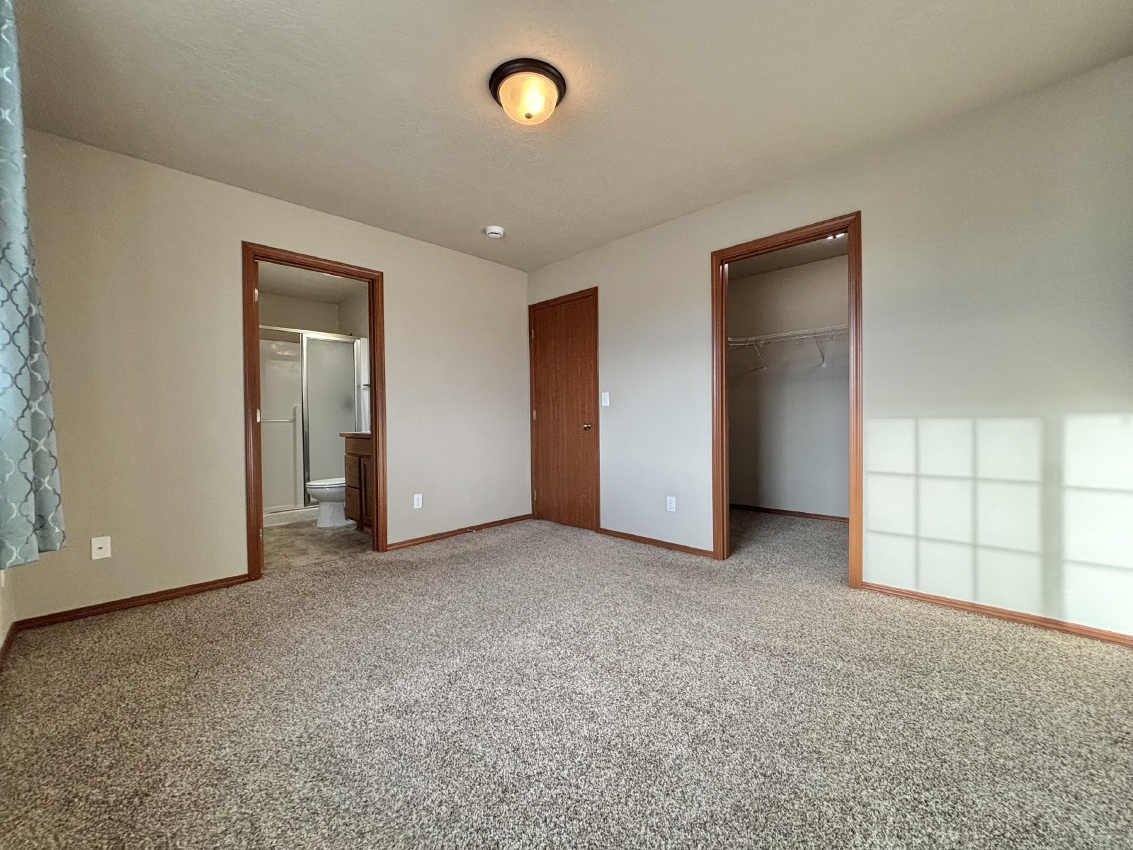 8811 N Elm St property image