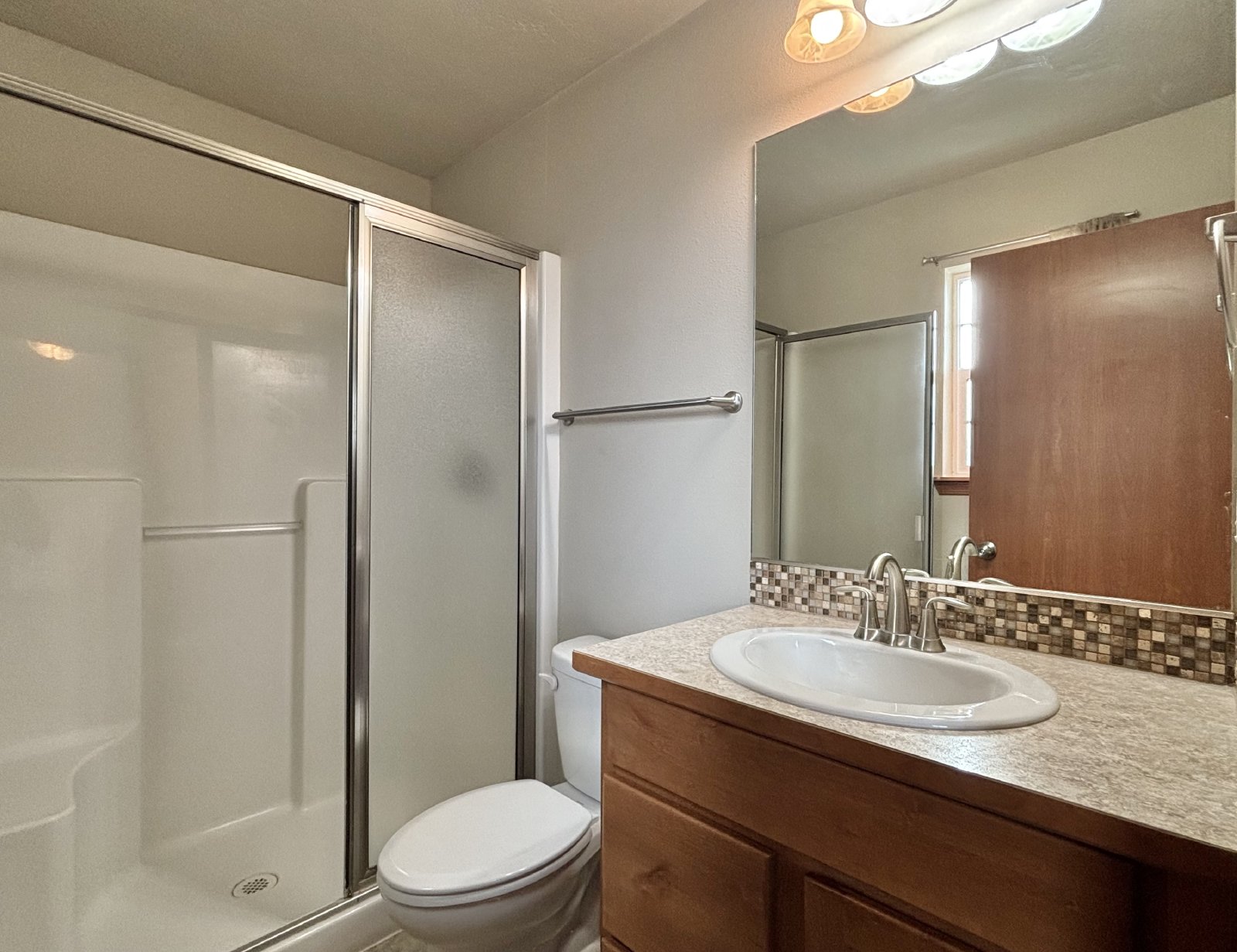 8811 N Elm St property image