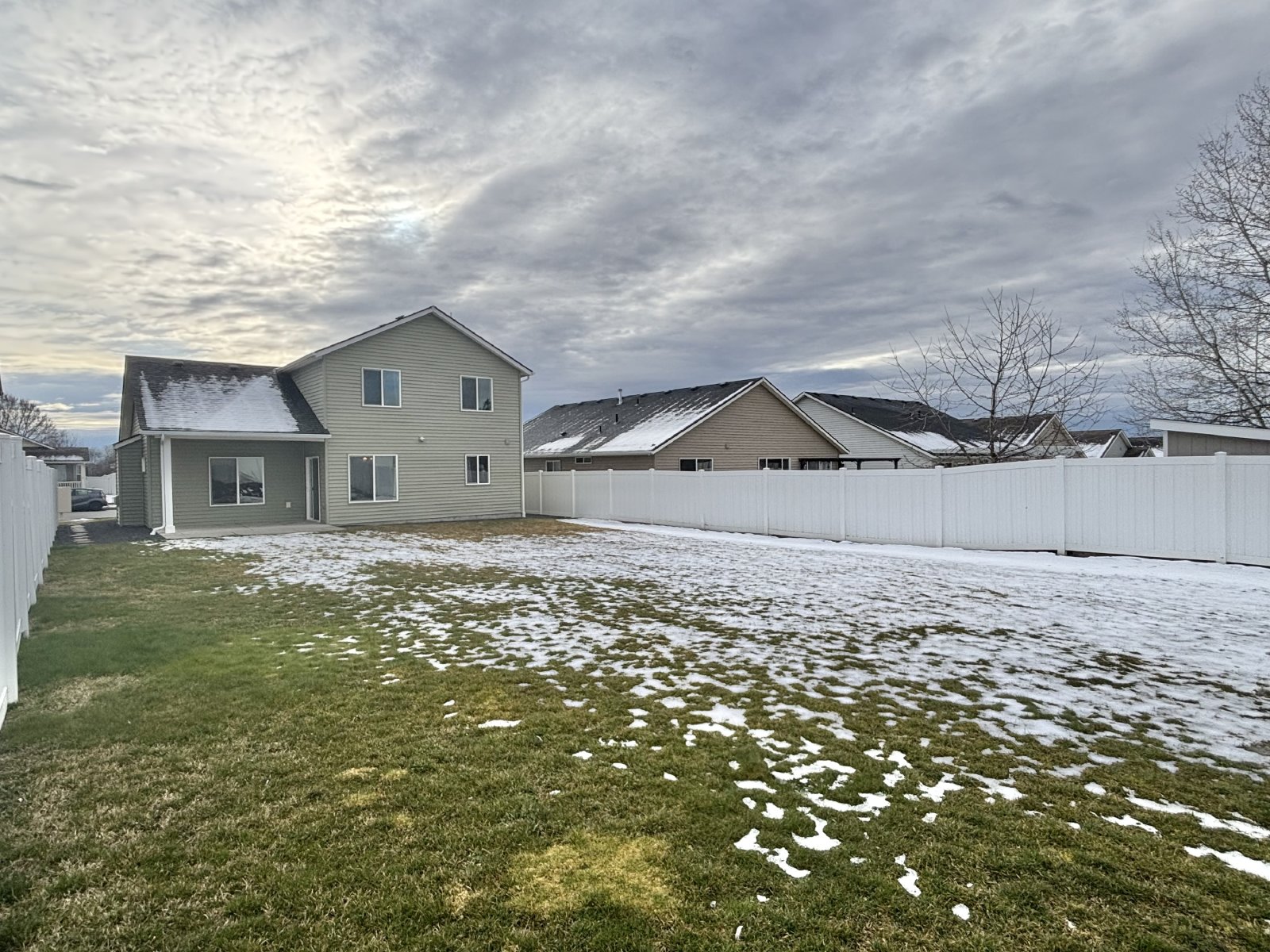 8811 N Elm St property image