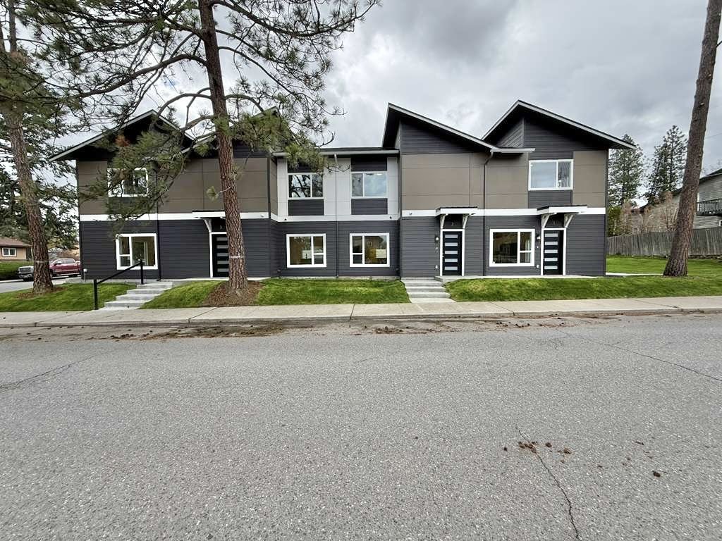 Brand New South Hill Quadplex 3 bed 2.5 bath property image