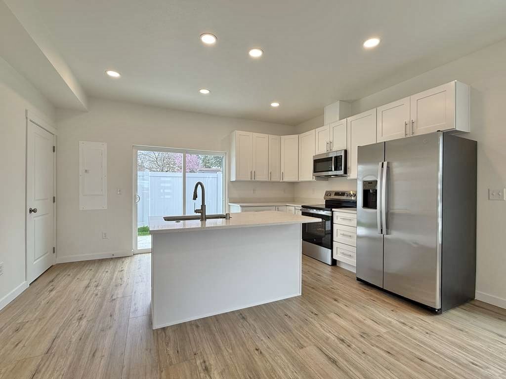 Brand New South Hill Quadplex 3 bed 2.5 bath property image