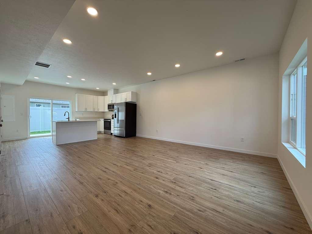Brand New South Hill Quadplex 3 Bed 2.5 Bath property image