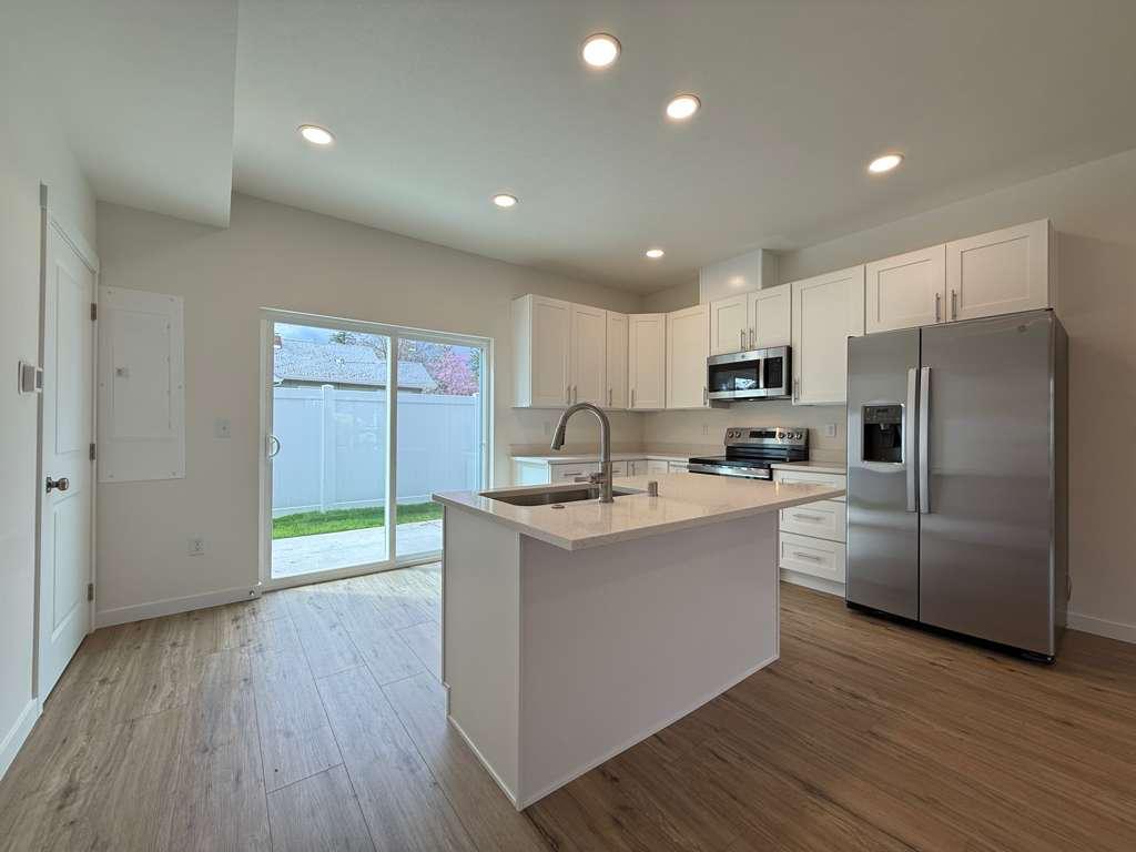 Brand New South Hill Quadplex 3 Bed 2.5 Bath property image