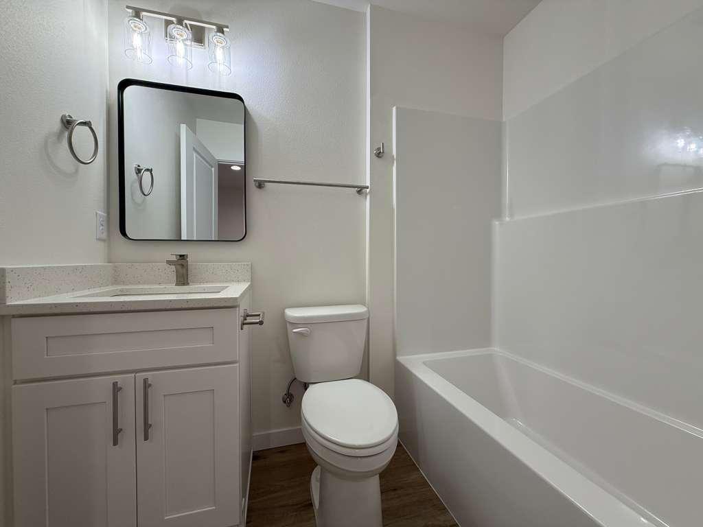 Brand New South Hill Quadplex 3 Bed 2.5 Bath property image