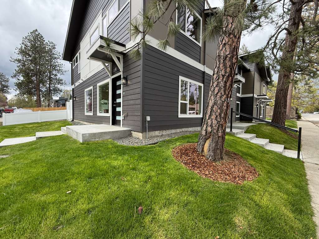 Brand New South Hill Quadplex 3 Bed 2.5 Bath property image