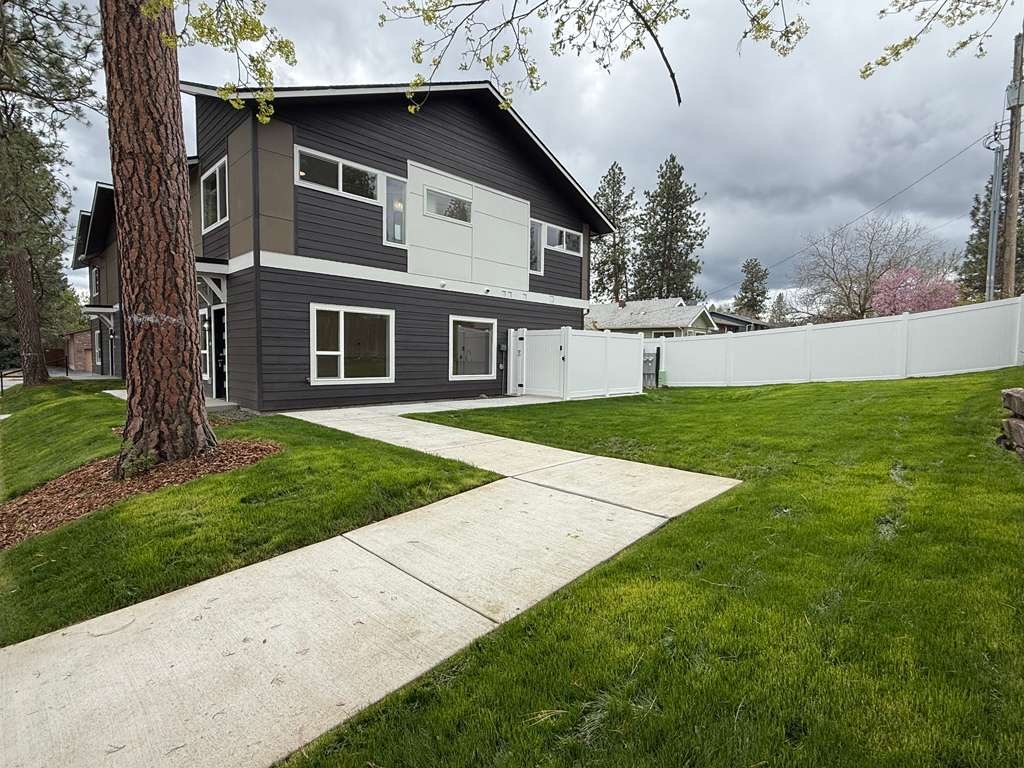 Brand New South Hill Quadplex 3 Bed 2.5 Bath property image