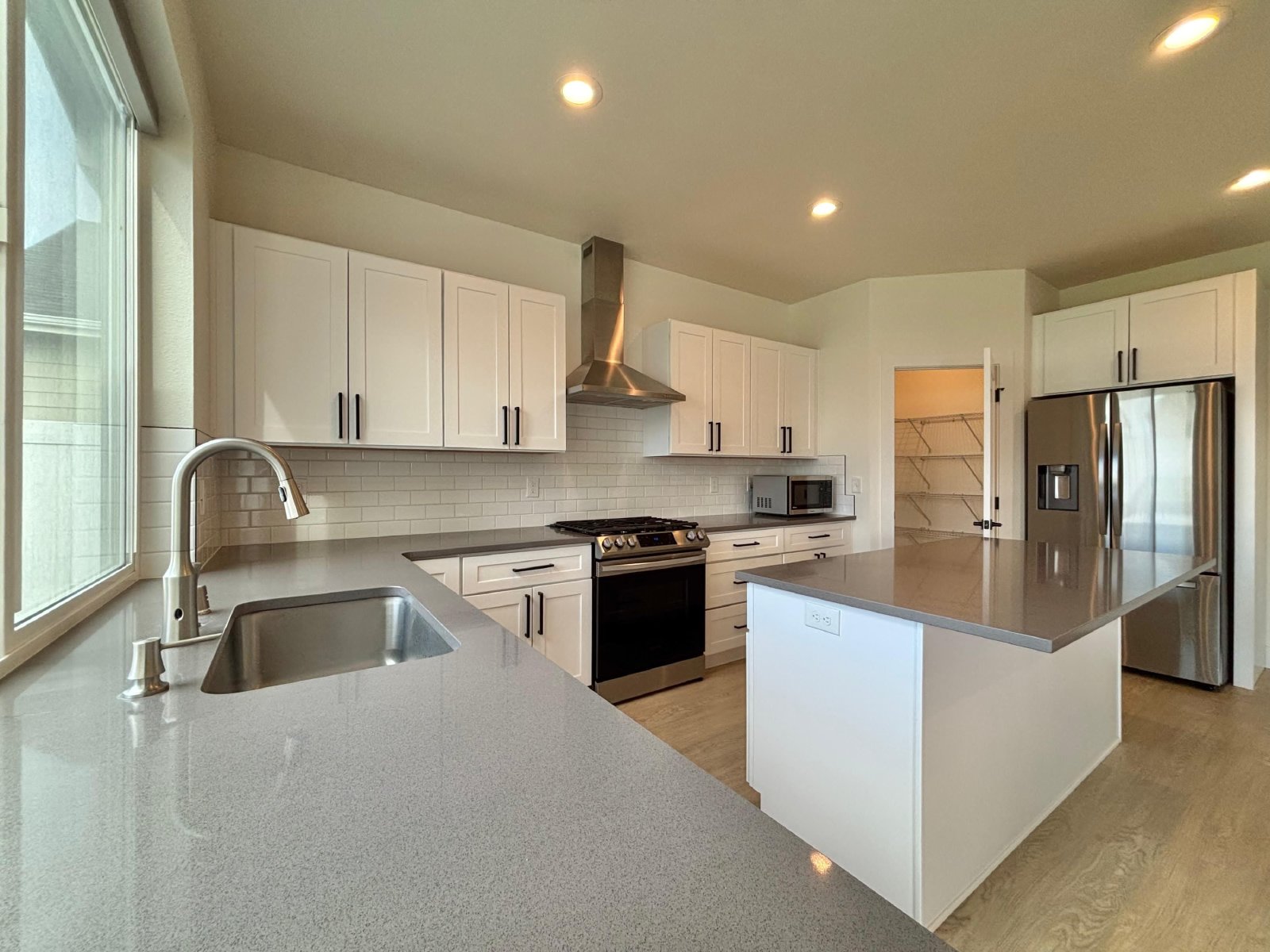 842 Greenfield Dr property image