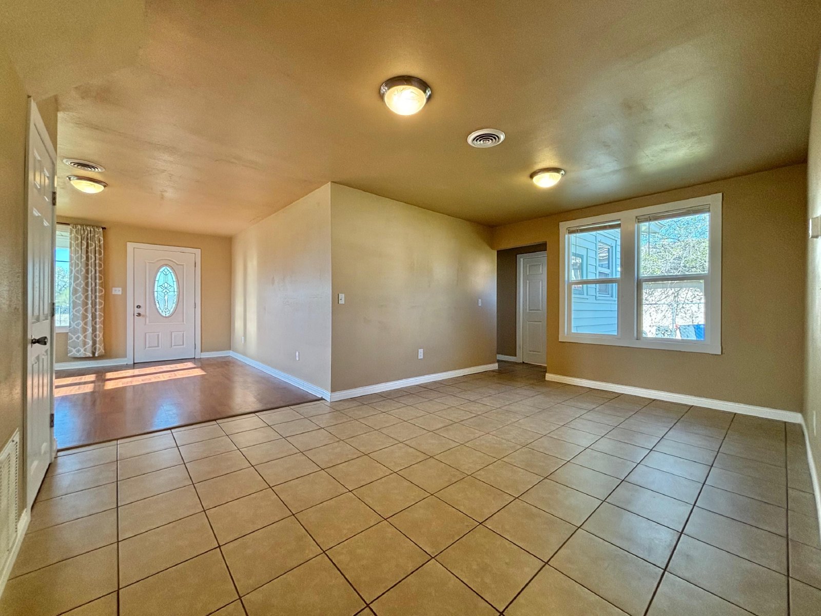 4216 E Princeton Ave property image
