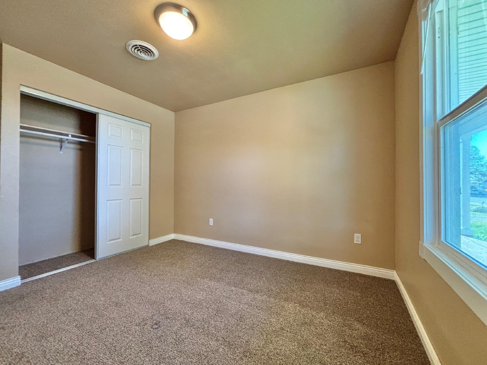4216 E Princeton Ave property image