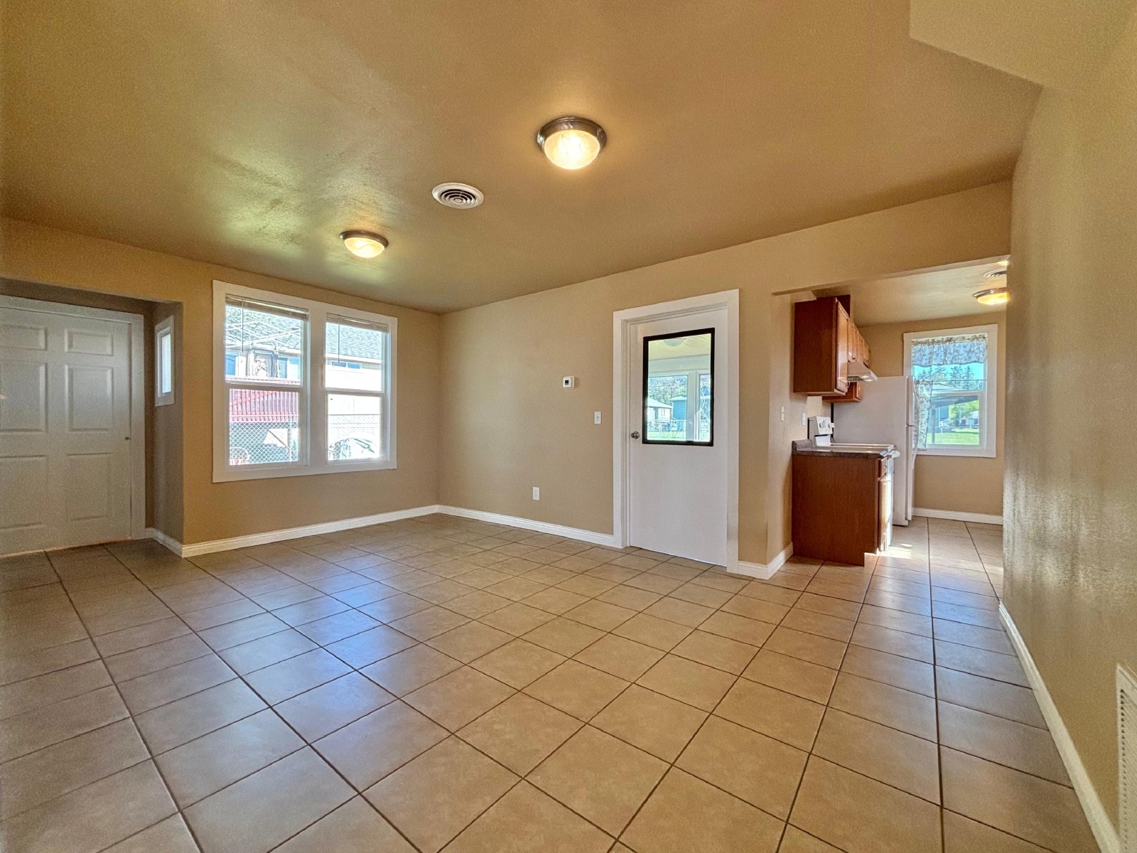 4216 E Princeton Ave property image