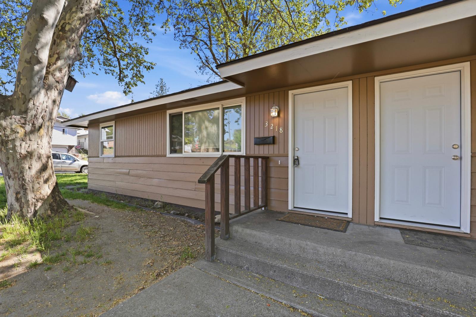 3218 N Maple St property image