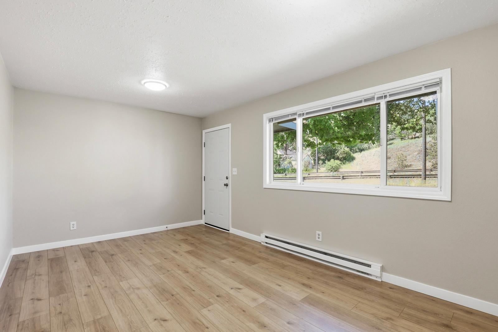 3218 N Maple St property image