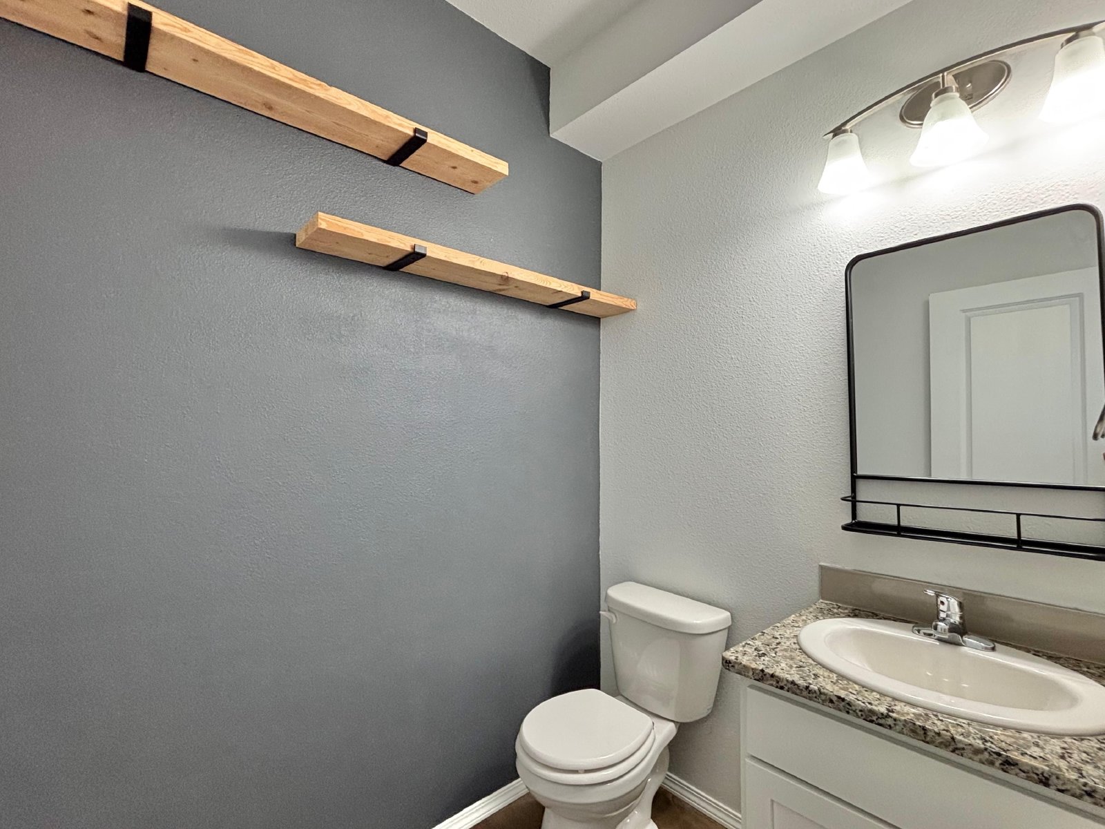 8316 N James Ct property image