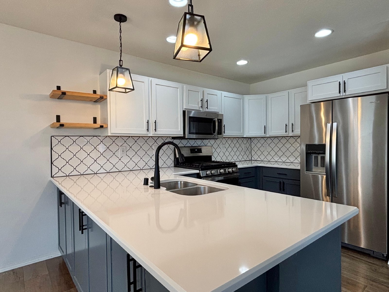 8316 N James Ct property image