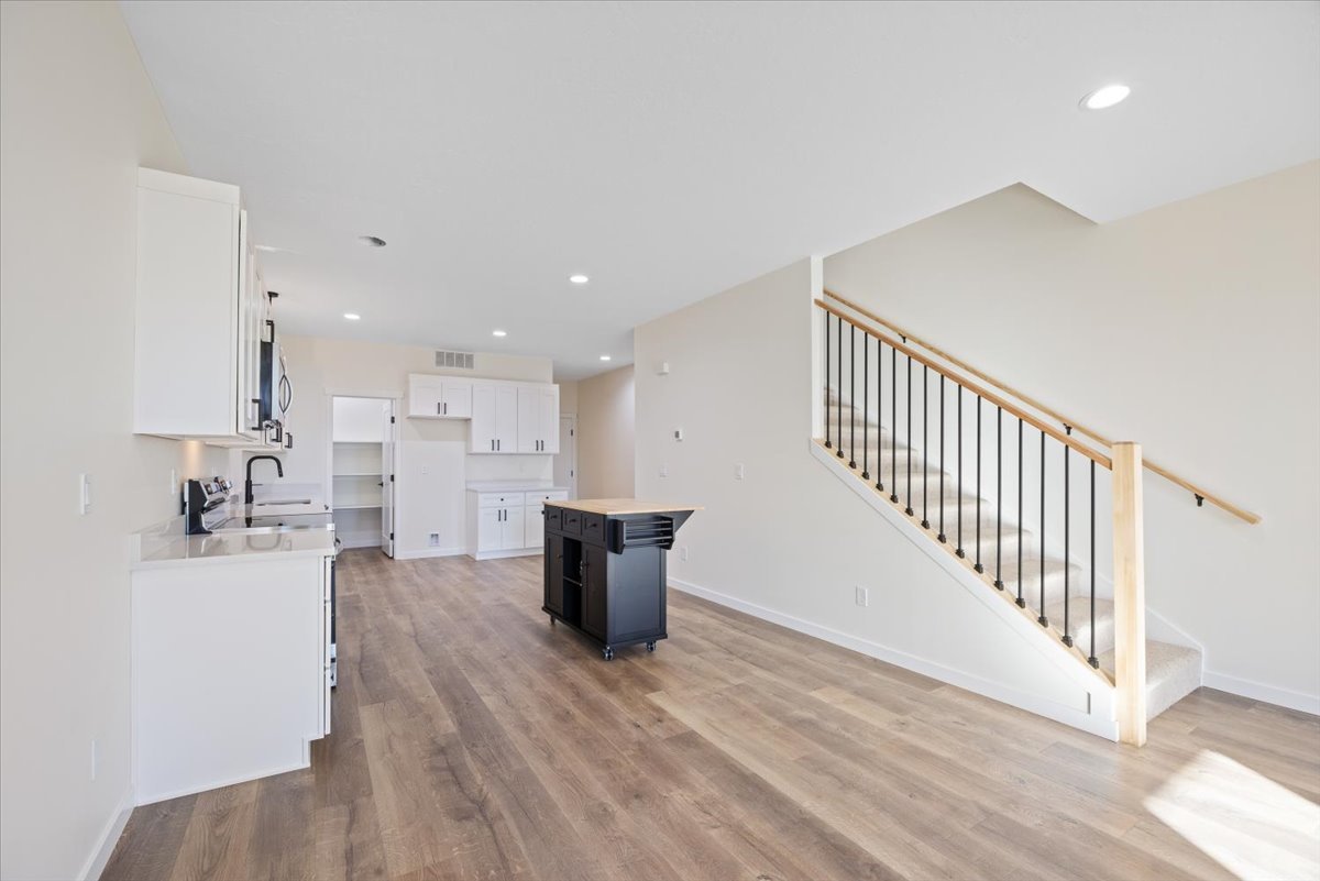 717 E Lacrosse Ave property image