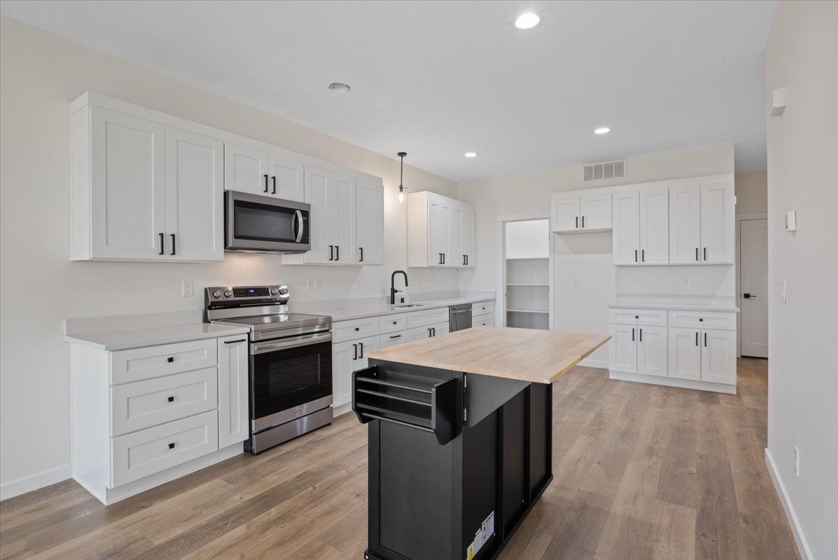 717 E Lacrosse Ave property image