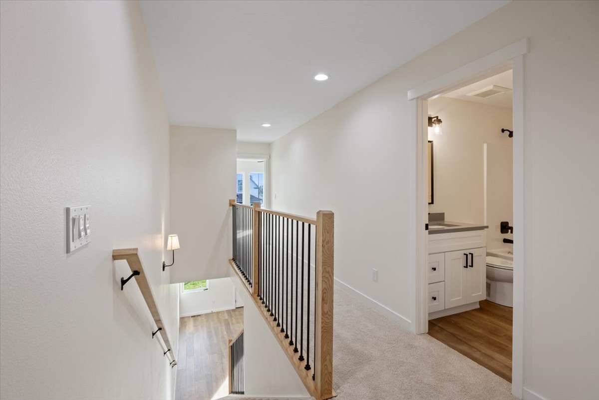 717 E Lacrosse Ave property image