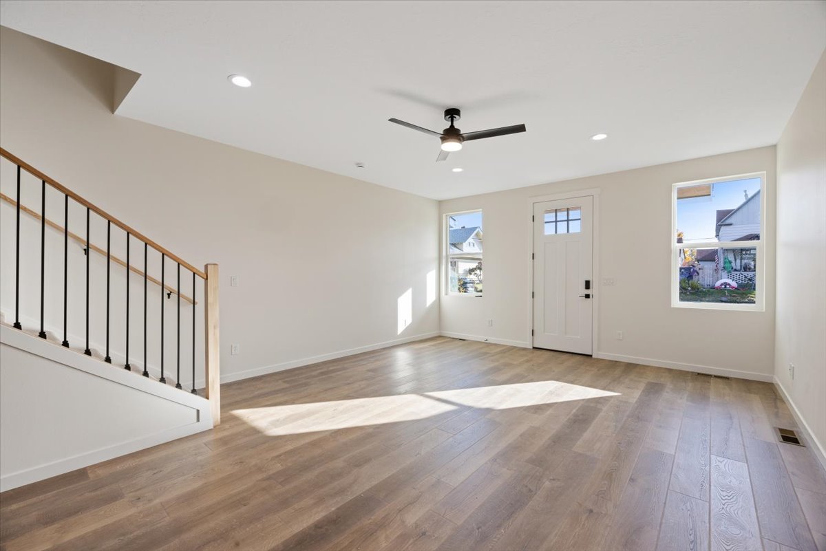 717 E Lacrosse Ave property image