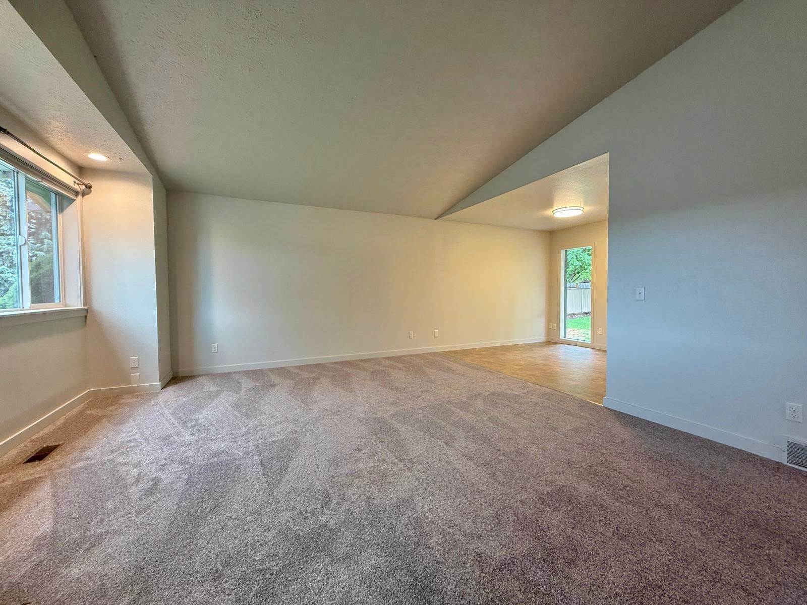 Single Family Home 2 Stall Garage & 24x36ft Heated Shop! property image