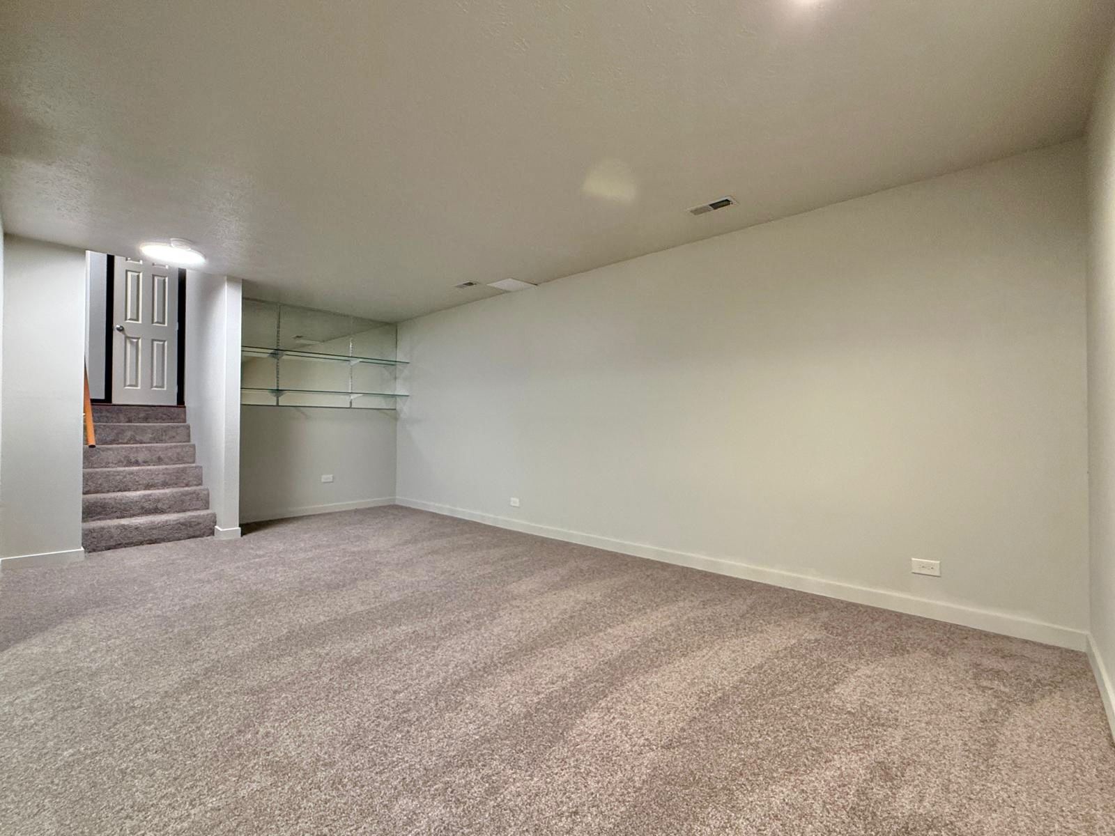 Single Family Home 2 Stall Garage & 24x36ft Heated Shop! property image