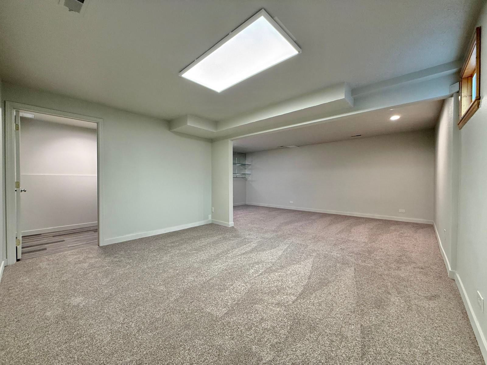 Single Family Home 2 Stall Garage & 24x36ft Heated Shop! property image