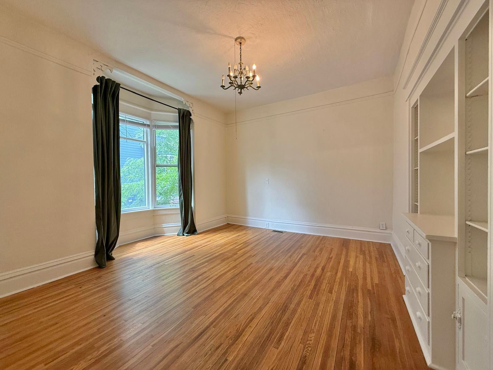 1715 W Pacific Ave property image