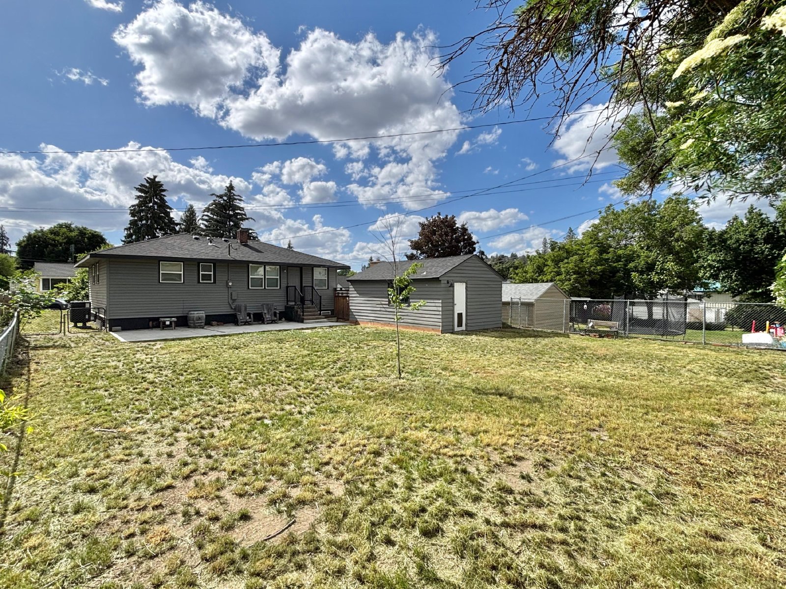 4 Bed 2 Bath Single Family Home Fenced Yard! property image