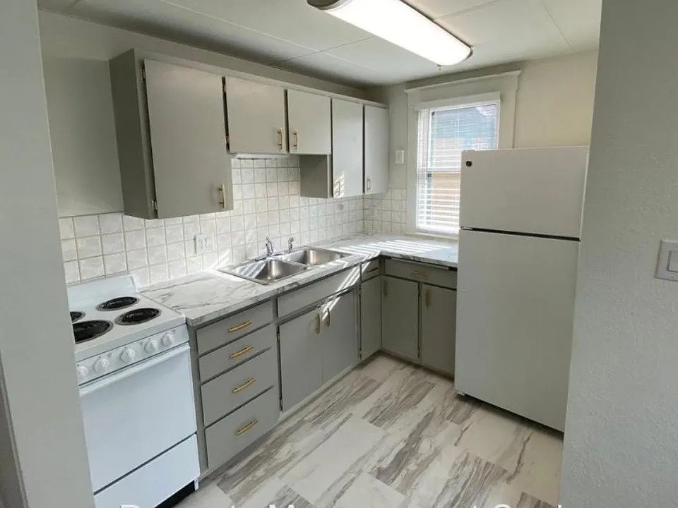1715 W Pacific Ave property image