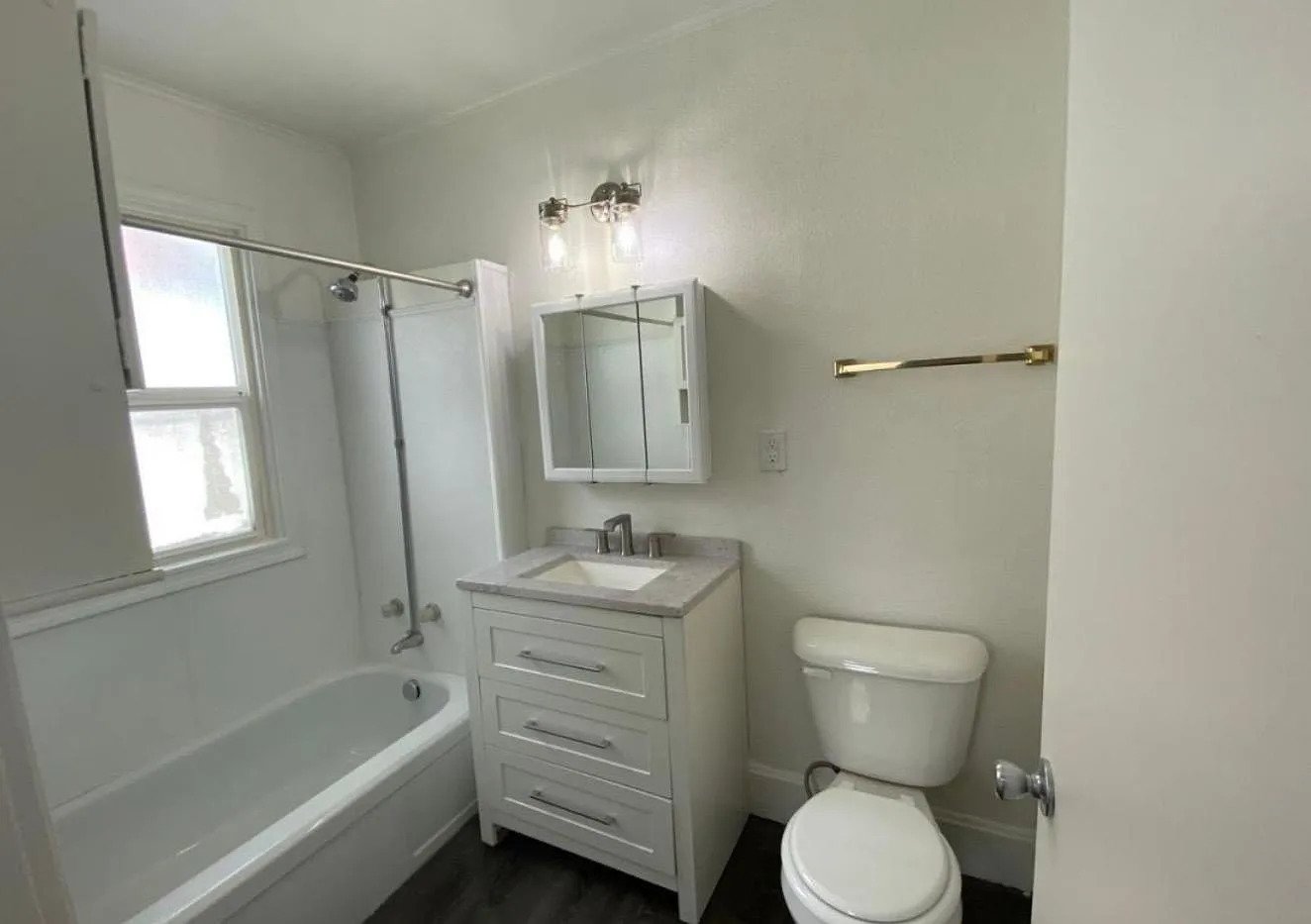1715 W Pacific Ave property image