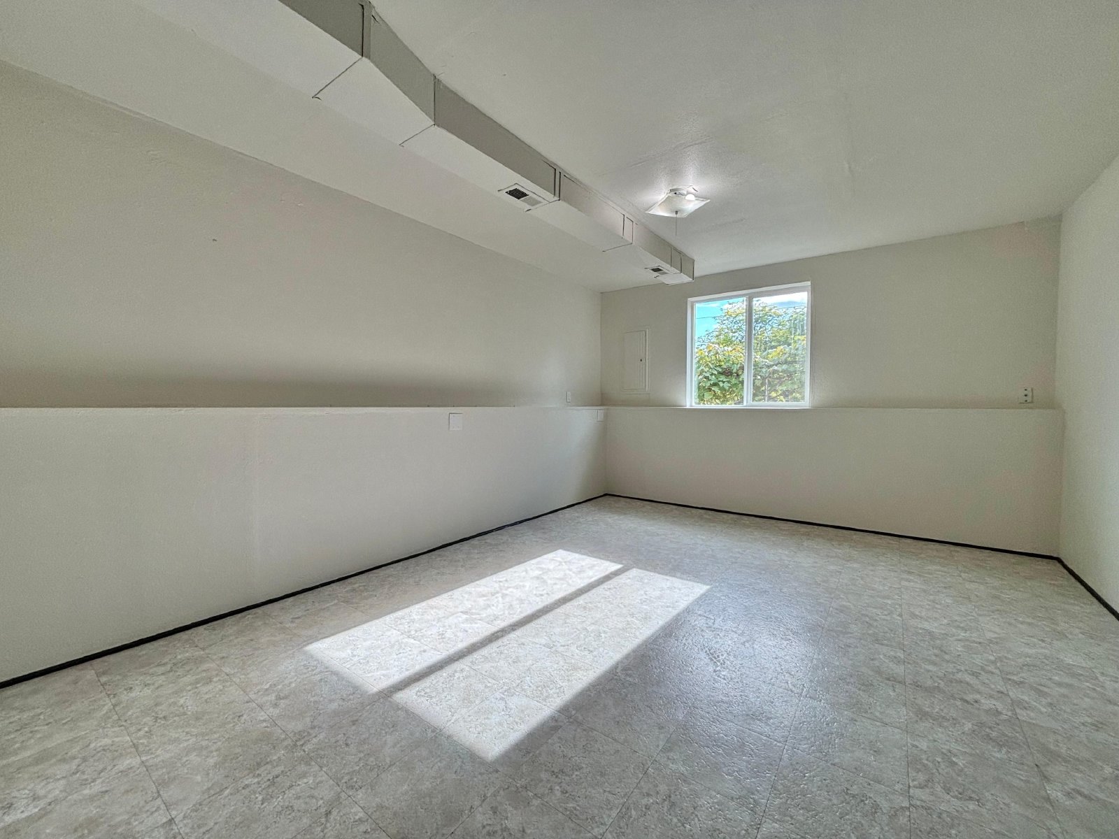 2406 E Empire Ave property image