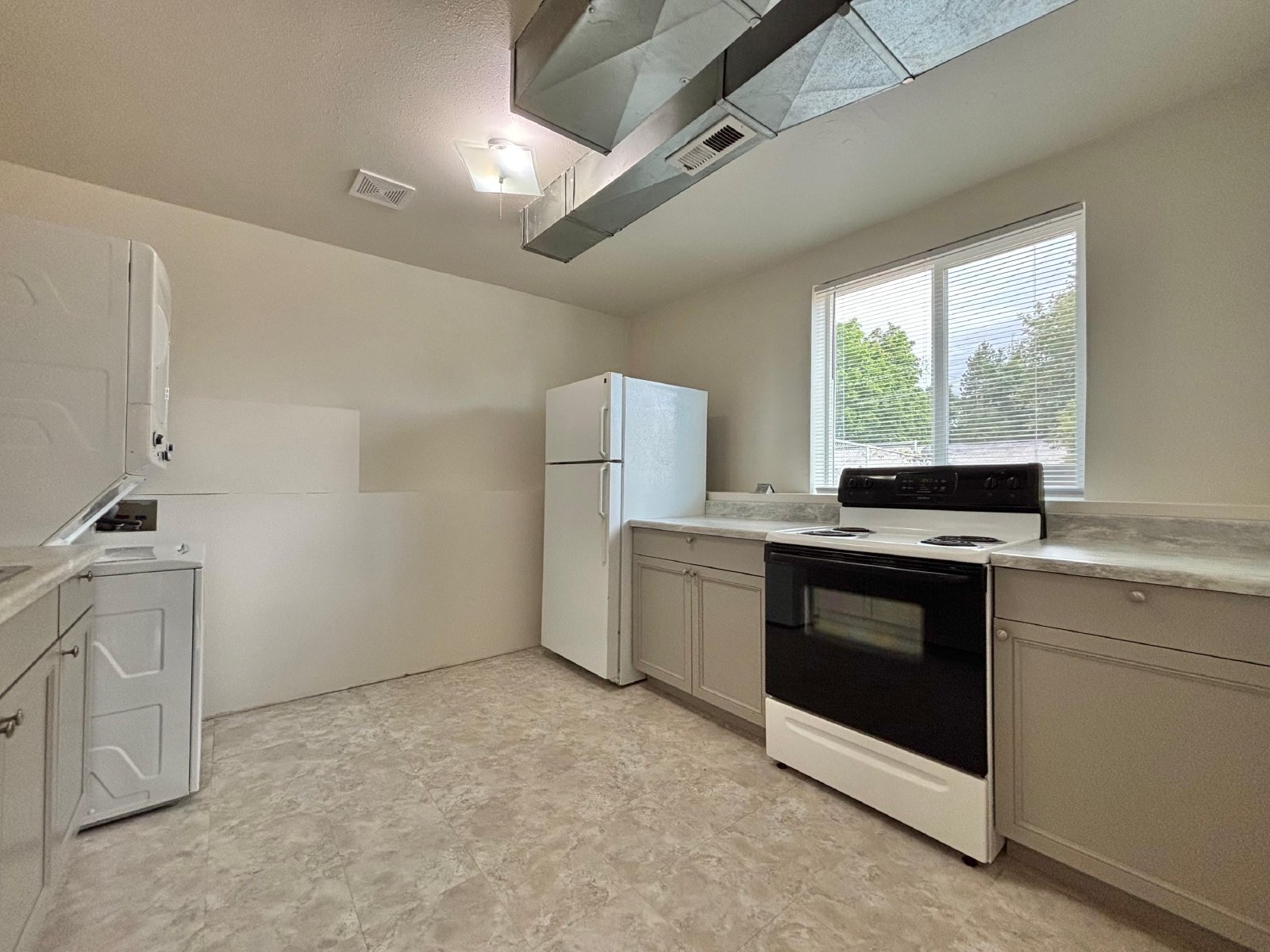 2406 E Empire Ave property image
